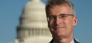 Elmar Theve&szlig;en