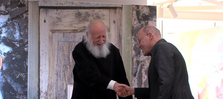 Gregor Gysi begr&uuml;&szlig;t Pater Anselm Gr&uuml;n