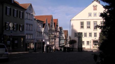Marktplatz Hechingen mit Rathaus