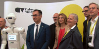 Cem &Ouml;zdemir bei "10 Jahre Cyber Valley"