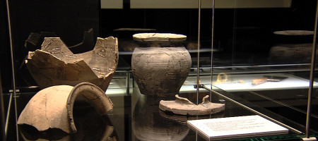 Überreste von Töpfen