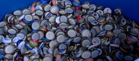 Die Bogensch&uuml;tz GmbH sammelt Kronkorken zu Spendenzwecken im Zollernalbkreis