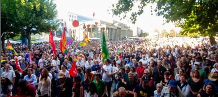 "Mut statt Wut" - Demozug f&uuml;r Vielf&auml;ltigkeit und Toleranz