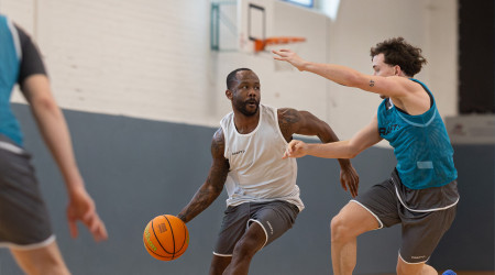 Jordan Johnson im Training gegen Kaya Bayram