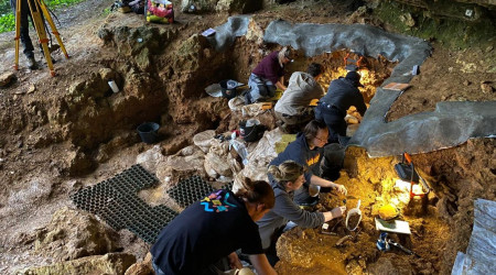 Ausgrabung in der H&ouml;hle von Tourtoirac in Frankreich