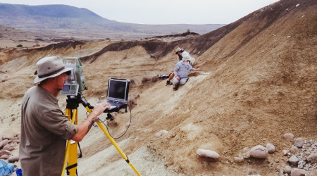 Arch&auml;ologische Ausgrabungen an der Fundstelle Jojosi 6 im Jahr 2024